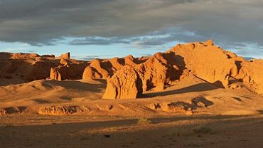 Bayanzag: The Mesmerizing Flaming Red Cliffs – Ancient History You Need to See